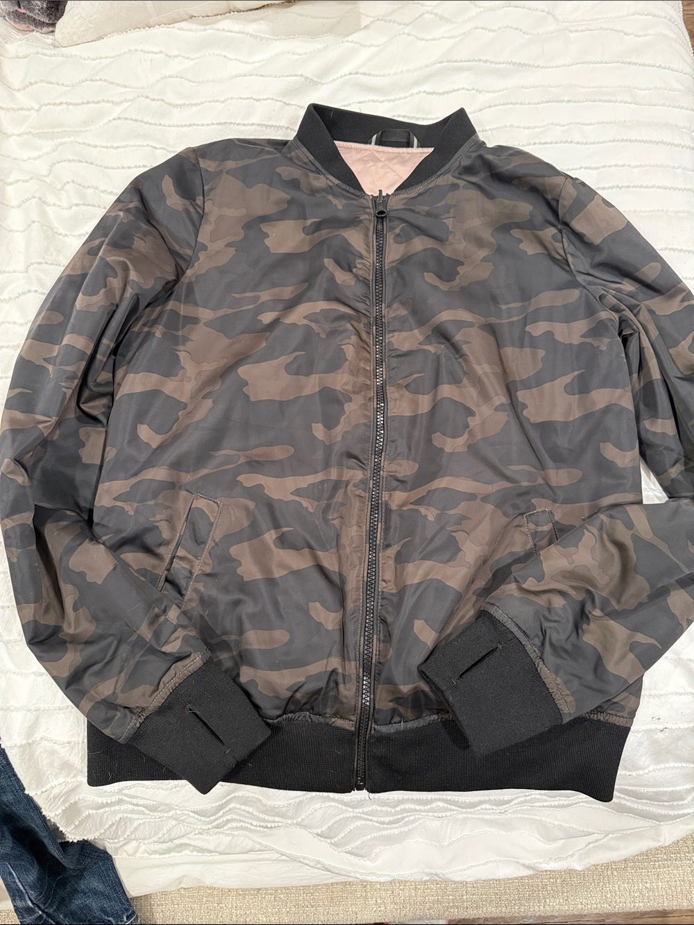 blanc noir Women’s Camouflage Bomber Jacket - Black & Brown